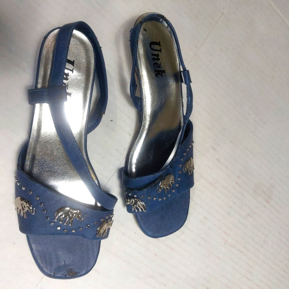 UNEK Blue Slip-on Sandals Size 8M